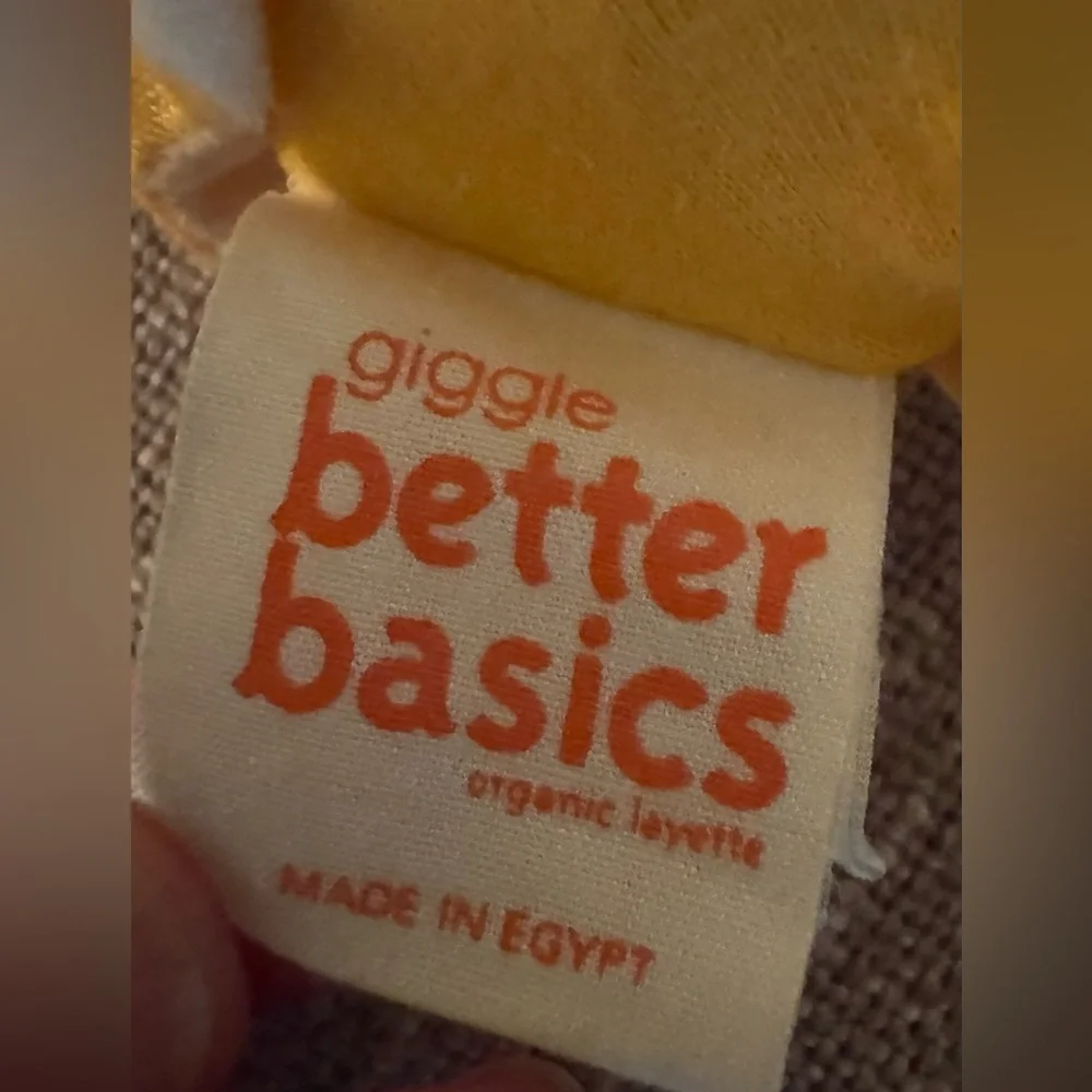 Giggle - Better Basics 🍌 baby toy - perfect for little hands